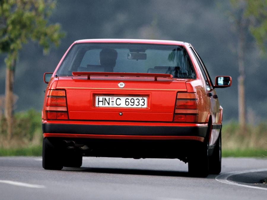  Lancia Thema 8.32 1988 года  (фото 4 из 11)